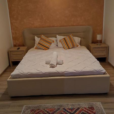 Apartament Lenus'K Apartment Bucharest Exterior photo
